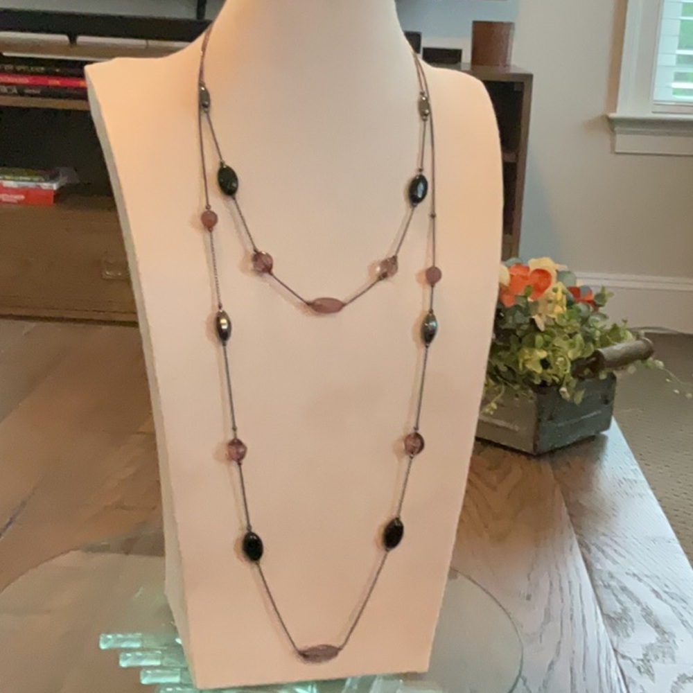 Elegant Black and Pink Beaded Necklace